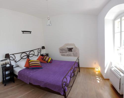 Stylish Theatre Apartments - image 9