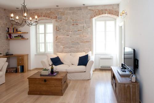 Stylish Theatre Apartments - Split