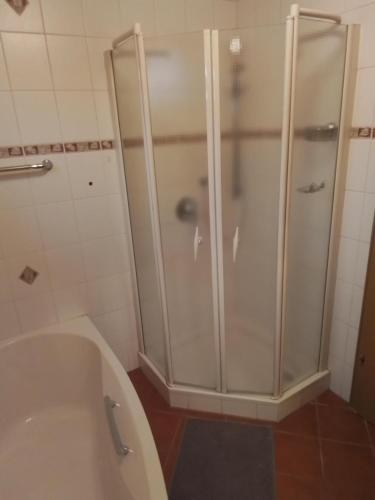 חדר אמבטיה, Ferienwohnung Franz in נורדלינגן