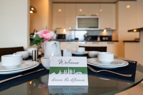 Lovely Lake View - Two Bedroom - JLT - image 8