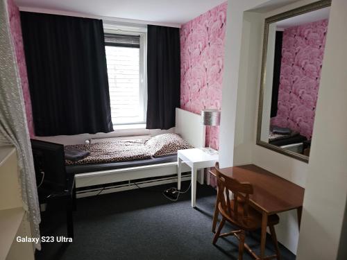 Paulibude Room Type - Single Room with Shared Bathroom