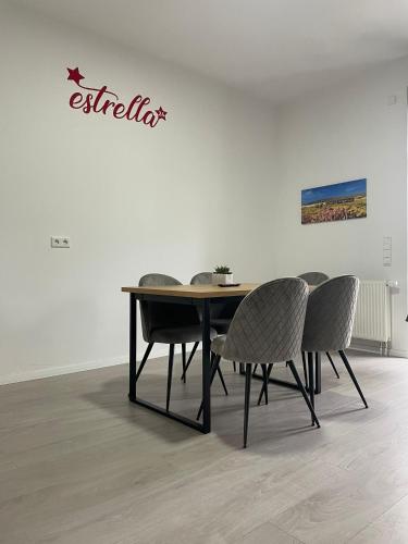 estrella24 LIVING ROOMS Venedig in Herne, Deutschland