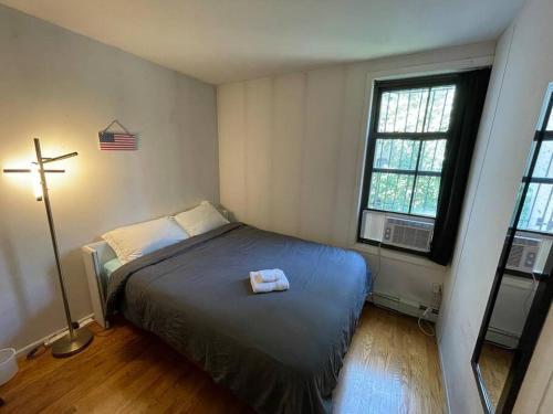 B&B Englewood - Comfy Room at great Townhouse in Williamsburg - Bed and Breakfast Englewood