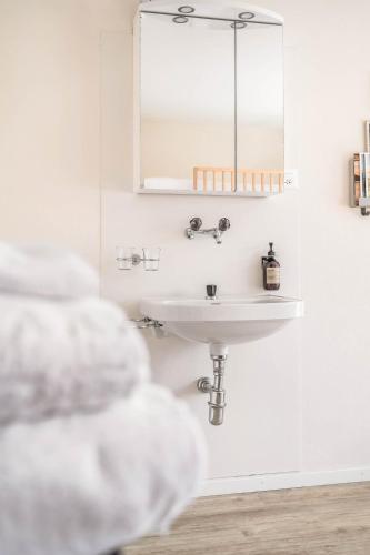 Wanderlust Guesthouse - main image
