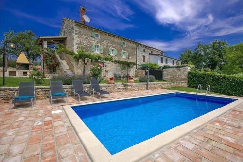 Rustic villa Casa Mazuli with pool in Groznjan - Location saisonnière - Grožnjan