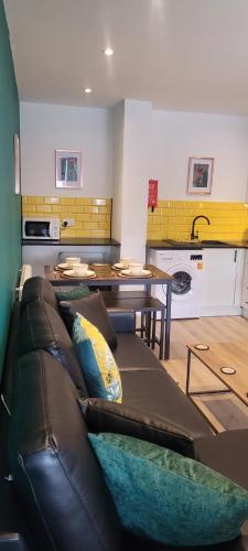Leckhampton Road Apartments - Cheltenham in 培利