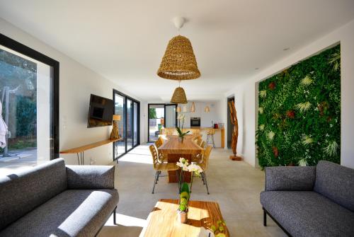 4 bedrooms, 4 beds