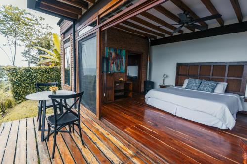 Cerro Lobo in โอลอง