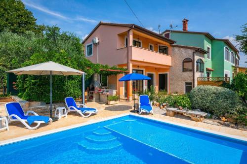 Rustic villa Margerita with pool in Porec