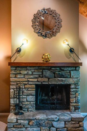 Hilltop Hideaway At Rumbling Bald on Lake Lure! - image 11