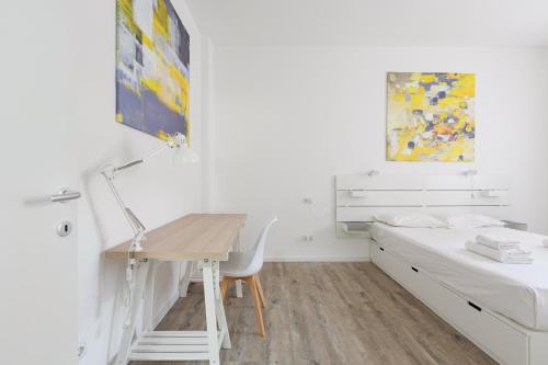 Cagnola Cozy Apartament with Balcony