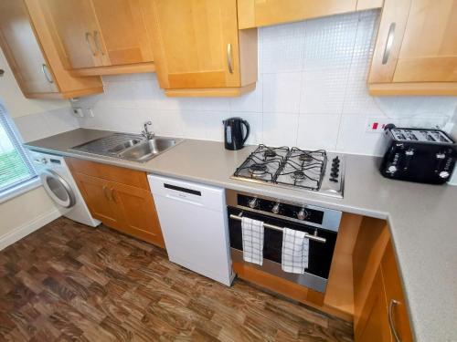 No 23- Large Spacious 3 Bed Home - Parking & WiFi
