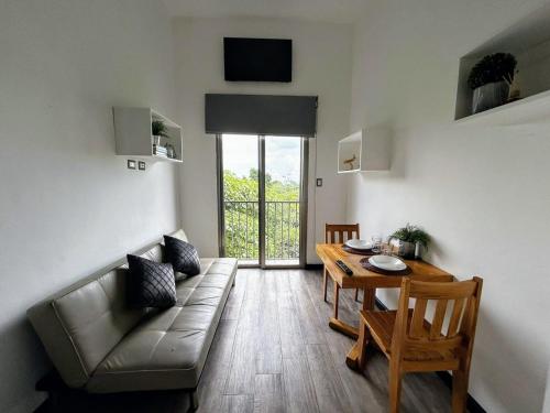 Urban Shelter, El Dorm.