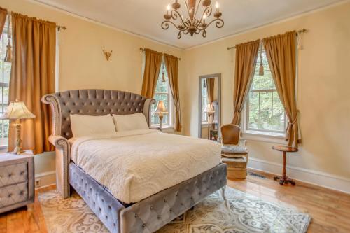 Family Laurinburg Home with Private Yard and BBQ