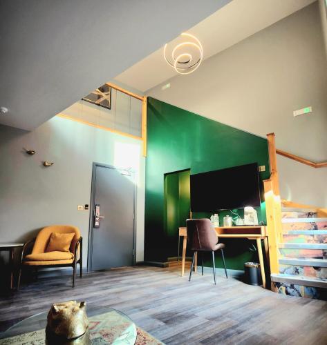 Facilities, Pinnacle Suites Hotel in Cowes North