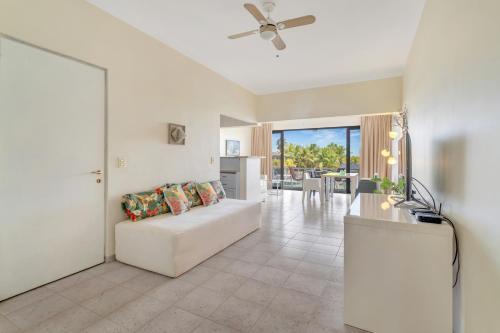 Caribbean Court, Harbor View Apartment in 克拉伦代克