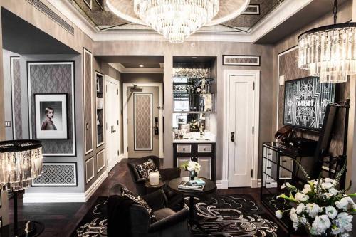 49950715 The Plaza