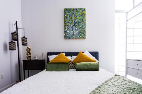1- Bdr Condo w Patio Close to the beach in Long Beach, USA