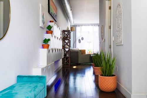 1- Bdr Condo w Patio Close to the beach in Long Beach, USA