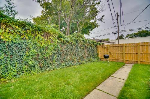 Historic Townhome in Oak Park with Backyard!