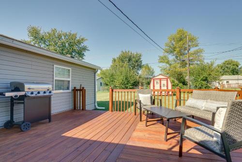 Cozy Indiana Home with Deck, Charcoal Grill and Yard!