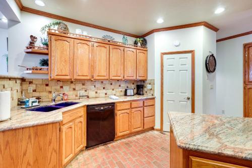 Spacious Lake Arrowhead Gem with Game Room and Patio! in Lake Arrowhead, USA