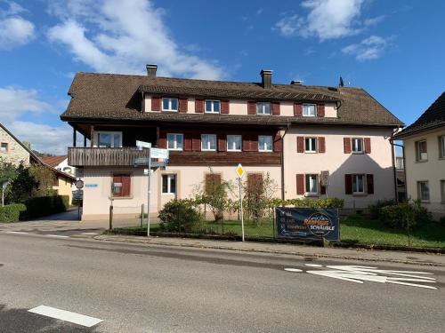 Daheim am Rhein - Schöne 2 ½ Zimmer mit Balkon