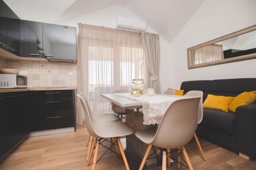 One-Bedroom apartment Standard image 1