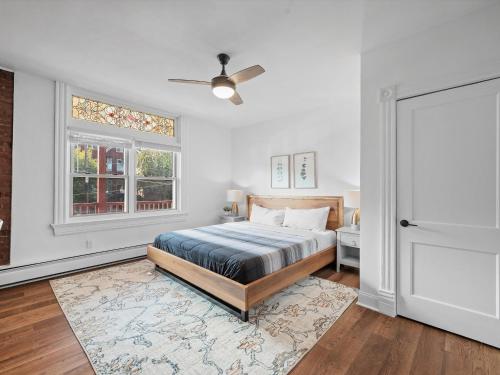 Shadyside, Pittsburgh, Modern and Accessible 2 Bedroom Unit2 with Free Parking in Pittsburgh, USA