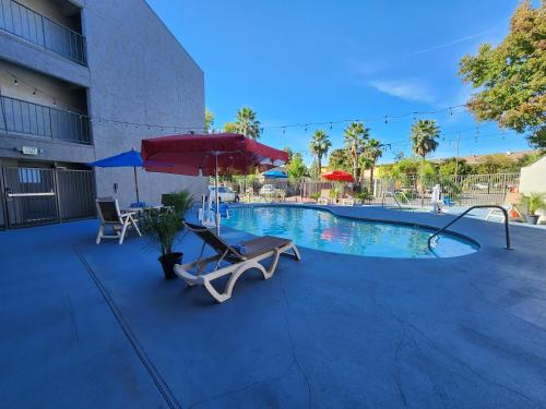 Sacramento Inn & Suites - image 6