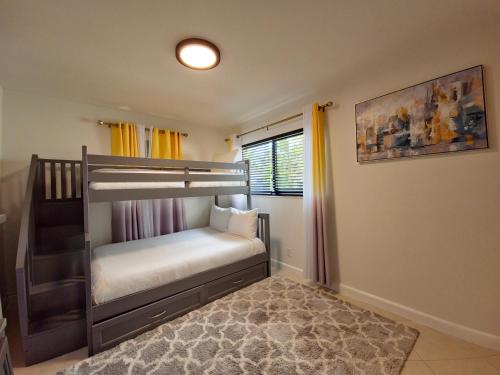 Quiet Oasis Steps From Shops by Cielo Stays