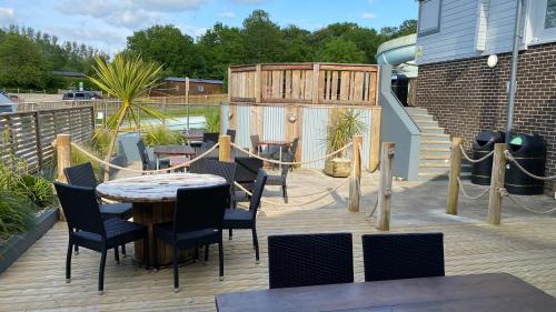 Lazy Bear A-frame Holiday Home - Devon