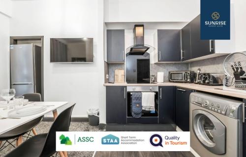 LAW 5 - DIGS - INVOICE and REDUCED PRICE only via SUNRISE SHORT LETS DUNDEE, 2 rooms, 4 Double Beds, Fully Equipped, Free Parking, WiFi, 3xSmart TVs, Groups, Families, Food, Shops, Bars, Centrally Located, Short or Long Stays, Dundee (fotografie 9)