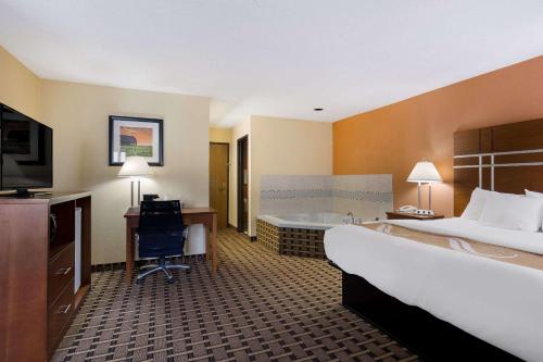 Quality Inn Ashland - image 6