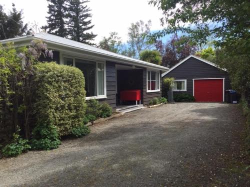 Three-Bedroom Holiday Home 