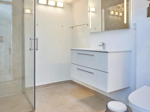 บริการและสิ่งอำนวยความสะดวก, person holiday home in Allinge in สลอตสลิงไวย์