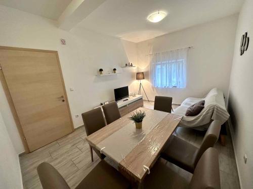 Apartment image 3