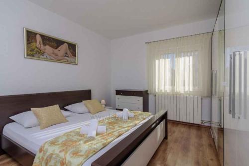 Apartment in Okrug Gornji 45757