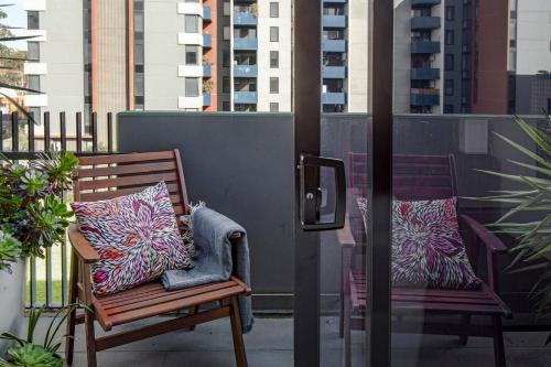 Contemporary Comfort between Fitzroy and Carlton