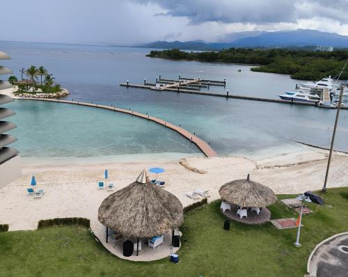 Playa Escondida: Confort y relax en el Caribe