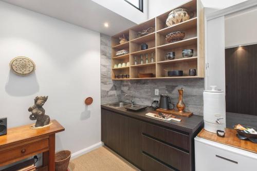 One-Bedroom Apartment image 8
