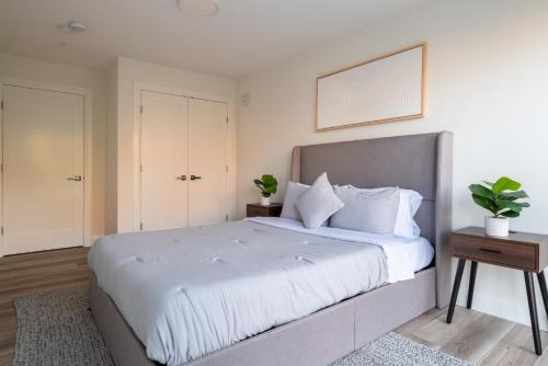 Modern Furnished Apartment in Heart of Quincy in Quincy, USA