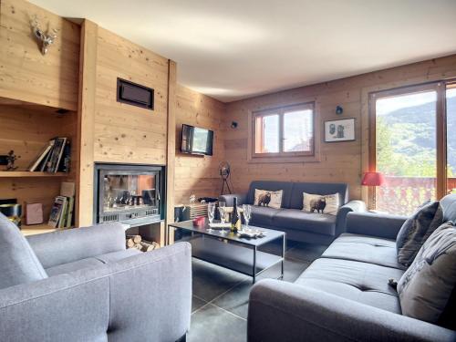 Chalet chaleureux avec jacuzzi et cheminée à Méribel - FR-1-688-64 (Chalet chaleureux avec jacuzzi et cheminee a Meribel - FR-1-688-64) in Les Allues