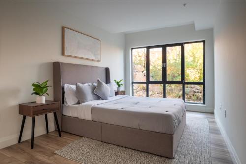 Modern 2 Bedroom Apartment in Quincy in Quincy, USA