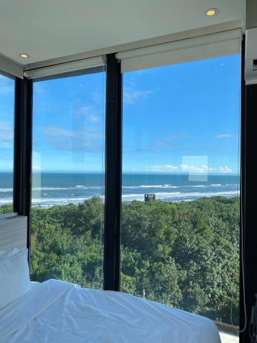 Surrounding environment, Wonderwall in Wujie Township