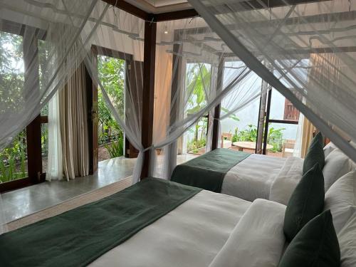 Kiri Palu Room Type - Superior Queen Room with Two Queen Beds