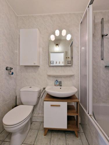 Apartment with Sea View image 2