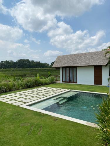 Villa Tanpa Nama