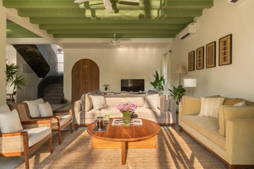 La Mosteiro by The Blue Kite - in Assagao, Splendid 3&4BHK Villas with Private Pool, Private Parking, Garden, Caretaker, Kitchen & Security, Vagator (foto 11)