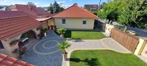 Lexi Guesthouse with EVcharger Balatonboglár